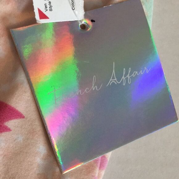 French Affair Christmas Tree Holiday Long Sleeve Top Sz Medium - Picture 5 of 11